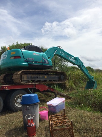 รถแบคโฮให้เช่า