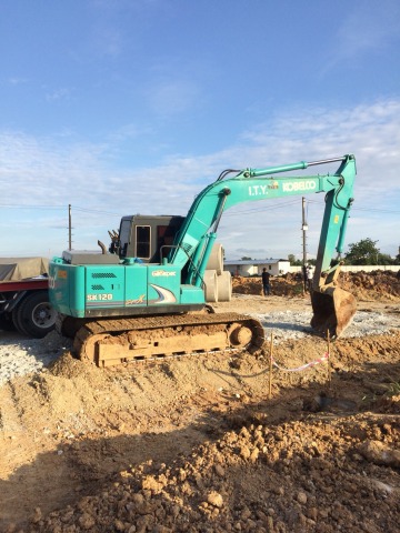 รถแบคโฮ